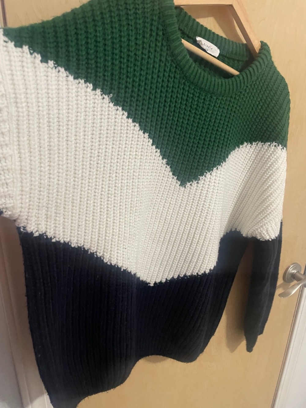 Elodie Chevron Colorblock Crewneck Sweater in Green, White & Navy XL - Picture 6 of 9